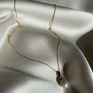 gold chain pearl pendant necklace