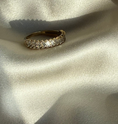 Luce Crystal Ring