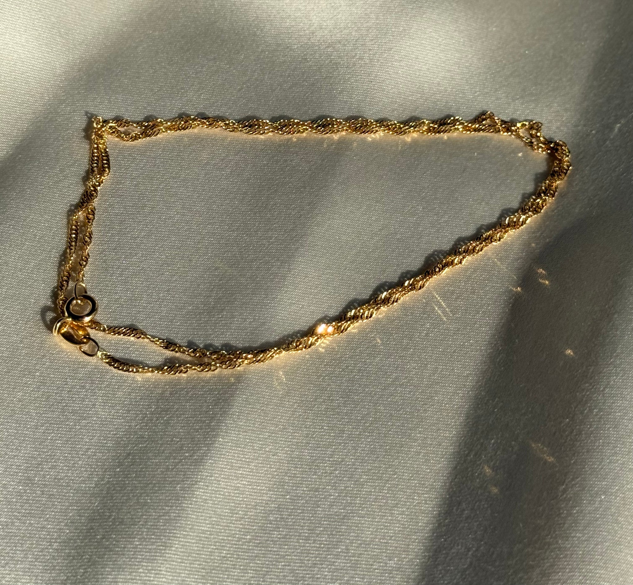 Tesoro Chain