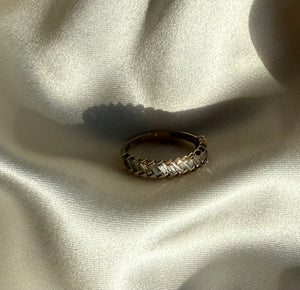 Luce Crystal Ring