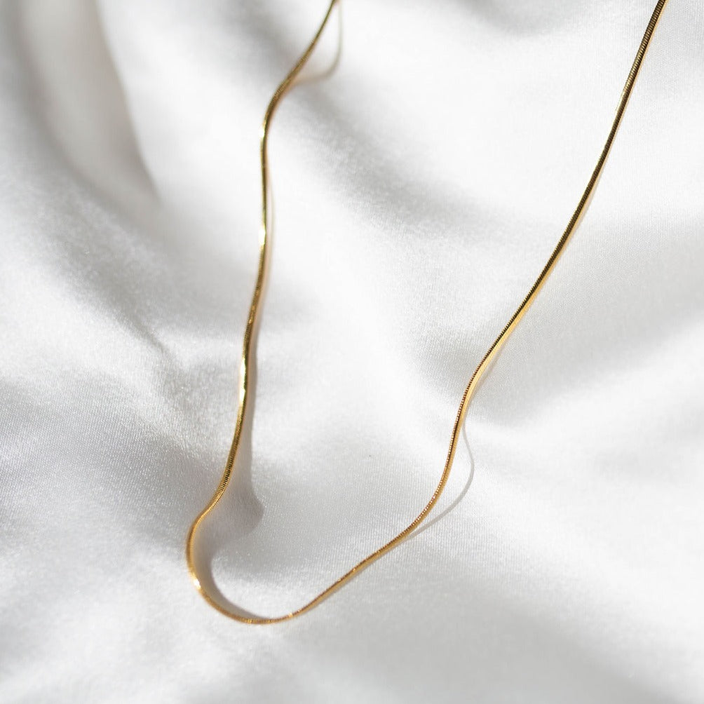 gold herringbone chain necklace
