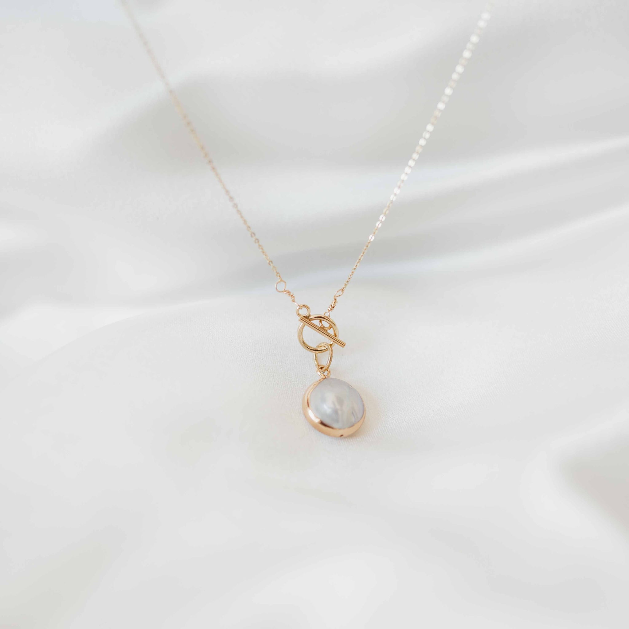 freshwater pearl toggle drop pendant necklace