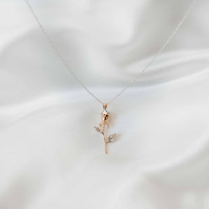 flower pendant necklace