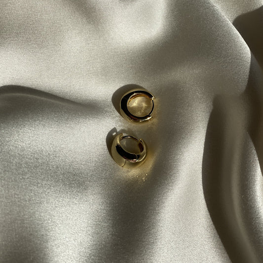 everyday gold huggies
