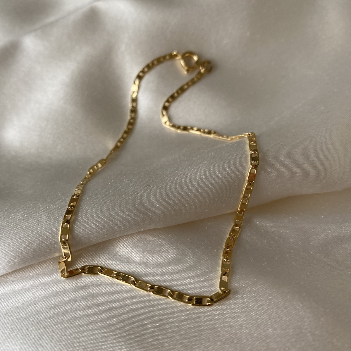 gold link chain anklet