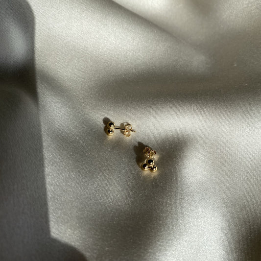 gold studs earrings