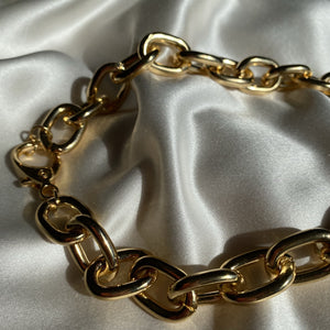 thick link gold necklace